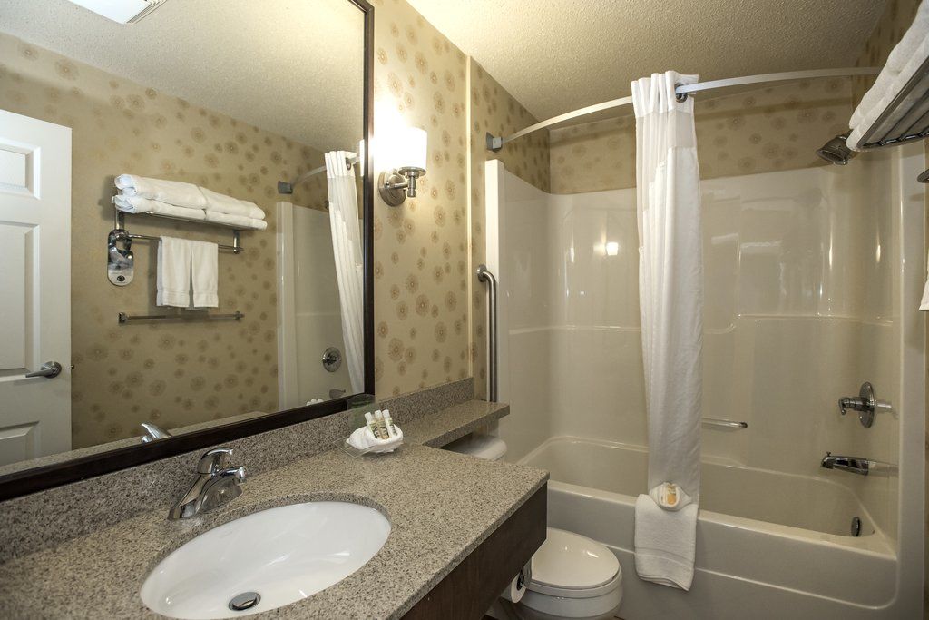 Ramada By Wyndham Hotel Lethbridge